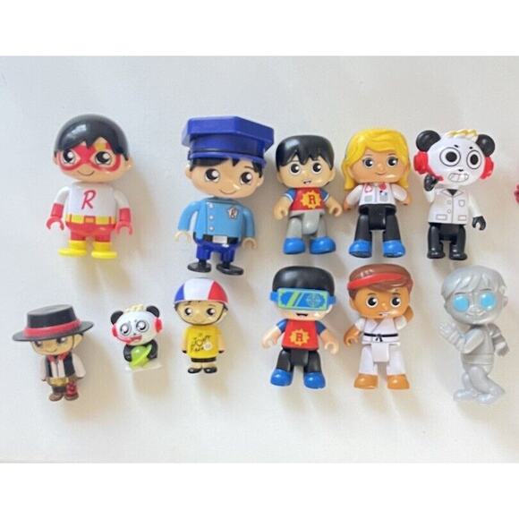 Ryans World Figures Lot Of 30 Ryan’s Toy Characters Figures & Accessories - Picture 1 of 10
